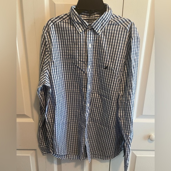 Nautica Men’s button down shirt top blue check button up size Medium M new nwt - Picture 8 of 9